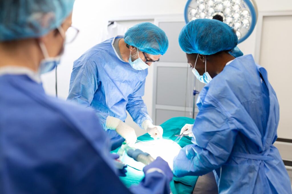 Hysteroscopy vs Laparoscopy
